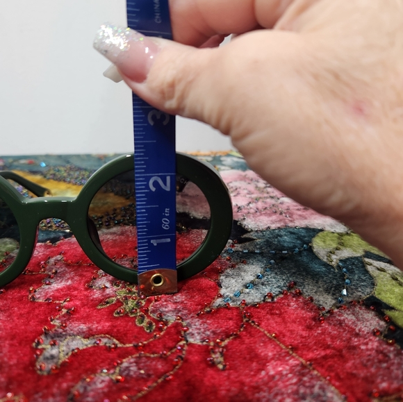 Chanel Green Sunglasses - Picture 5 of 10